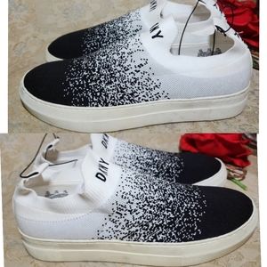 DKNY Sneakers